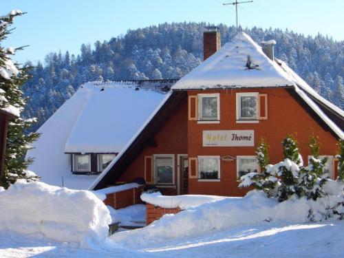 Hotel-Pension Thome Hinterzarten Exterior photo